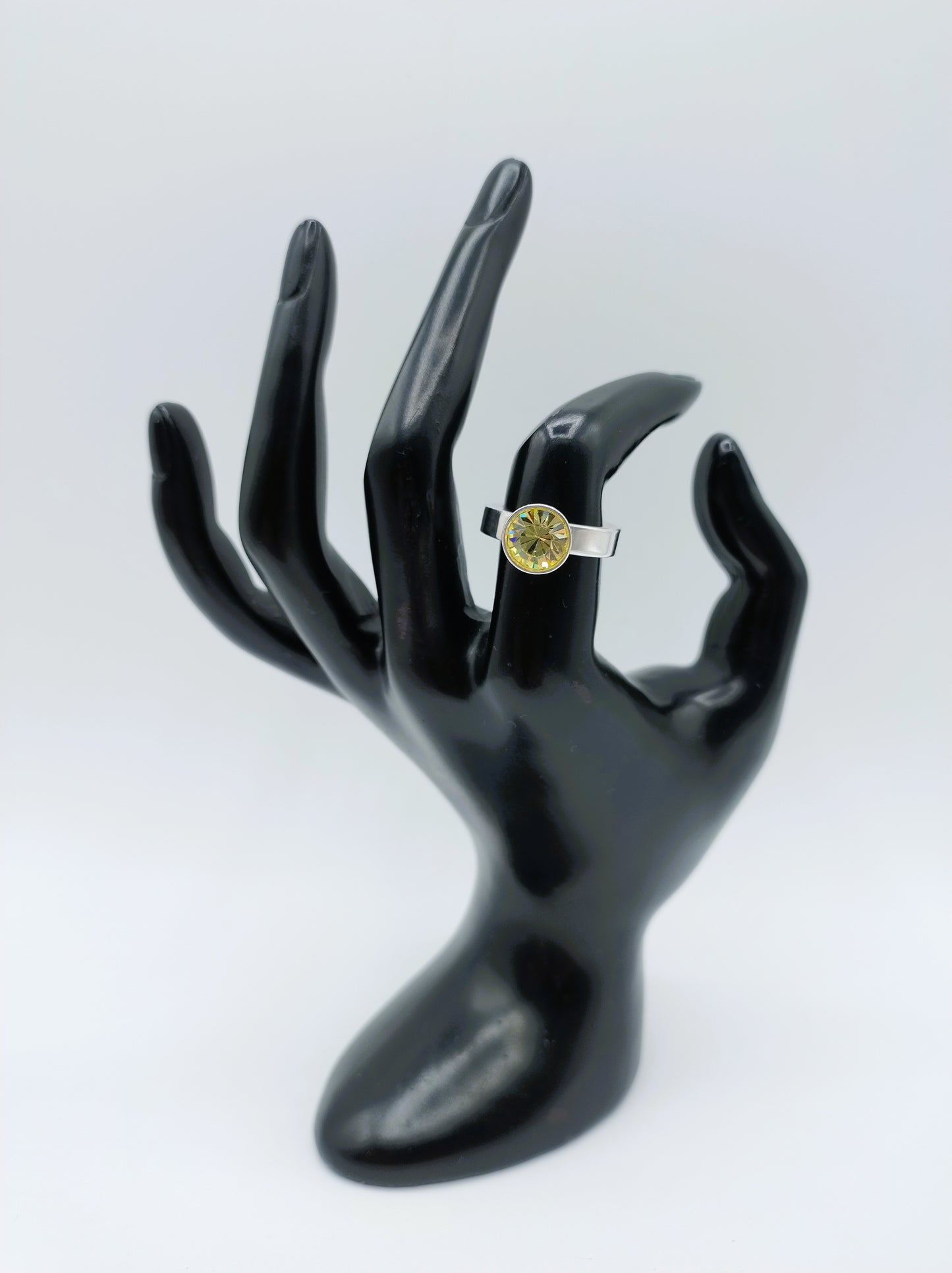 Zilveren ring met gele steen, 18 mm