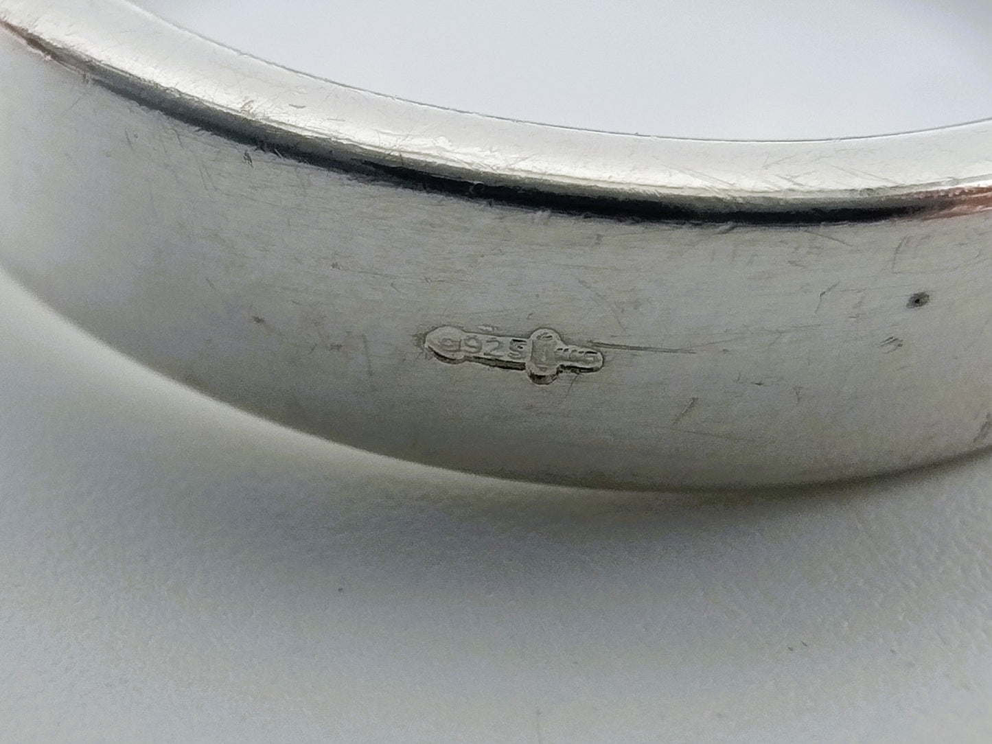 Zilveren ring met gele steen, 18 mm