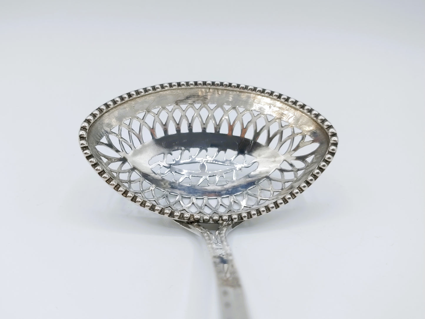 Zilveren strooilepel, W. Roosen, Groningen, ca. 1805