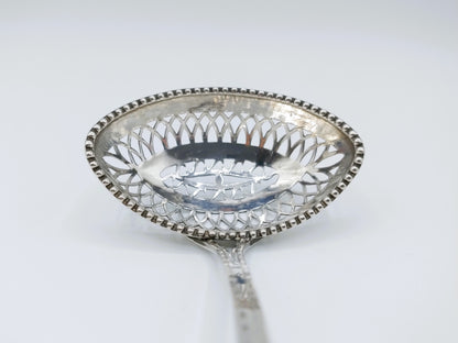 Zilveren strooilepel, W. Roosen, Groningen, ca. 1805