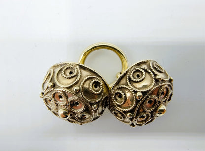 Goudvergulde zilveren keelknopen, Staphorst, ca. 1900