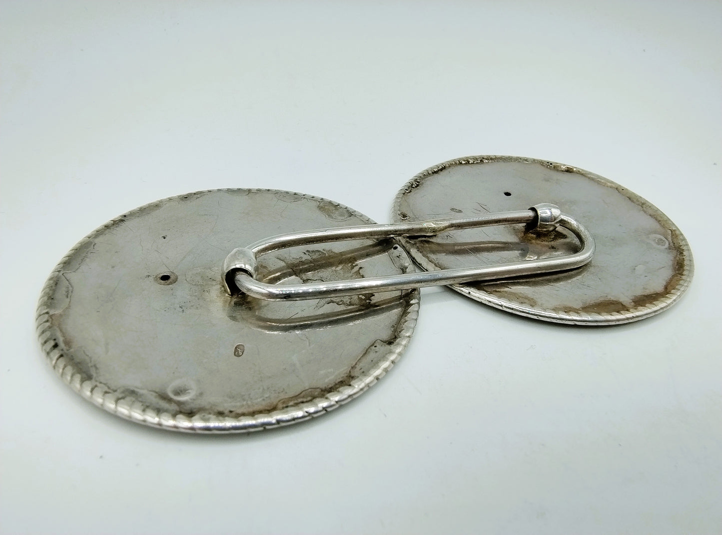 Antieke zilveren broekstukken, Zeeuwse streekdracht, Walcheren, ca. 1900