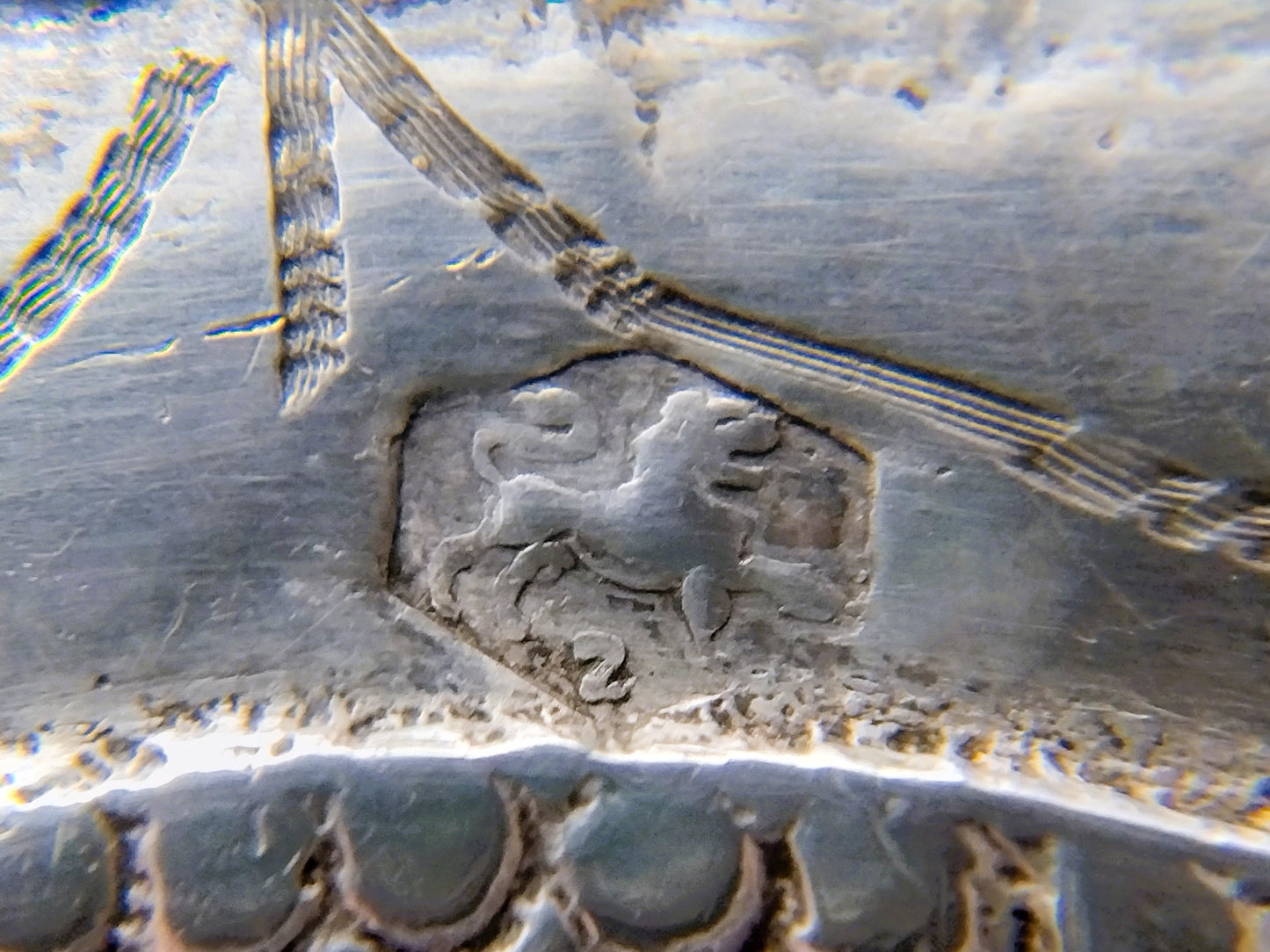 Antieke zilveren broekstukken, Zeeuwse streekdracht, Walcheren, ca. 1900