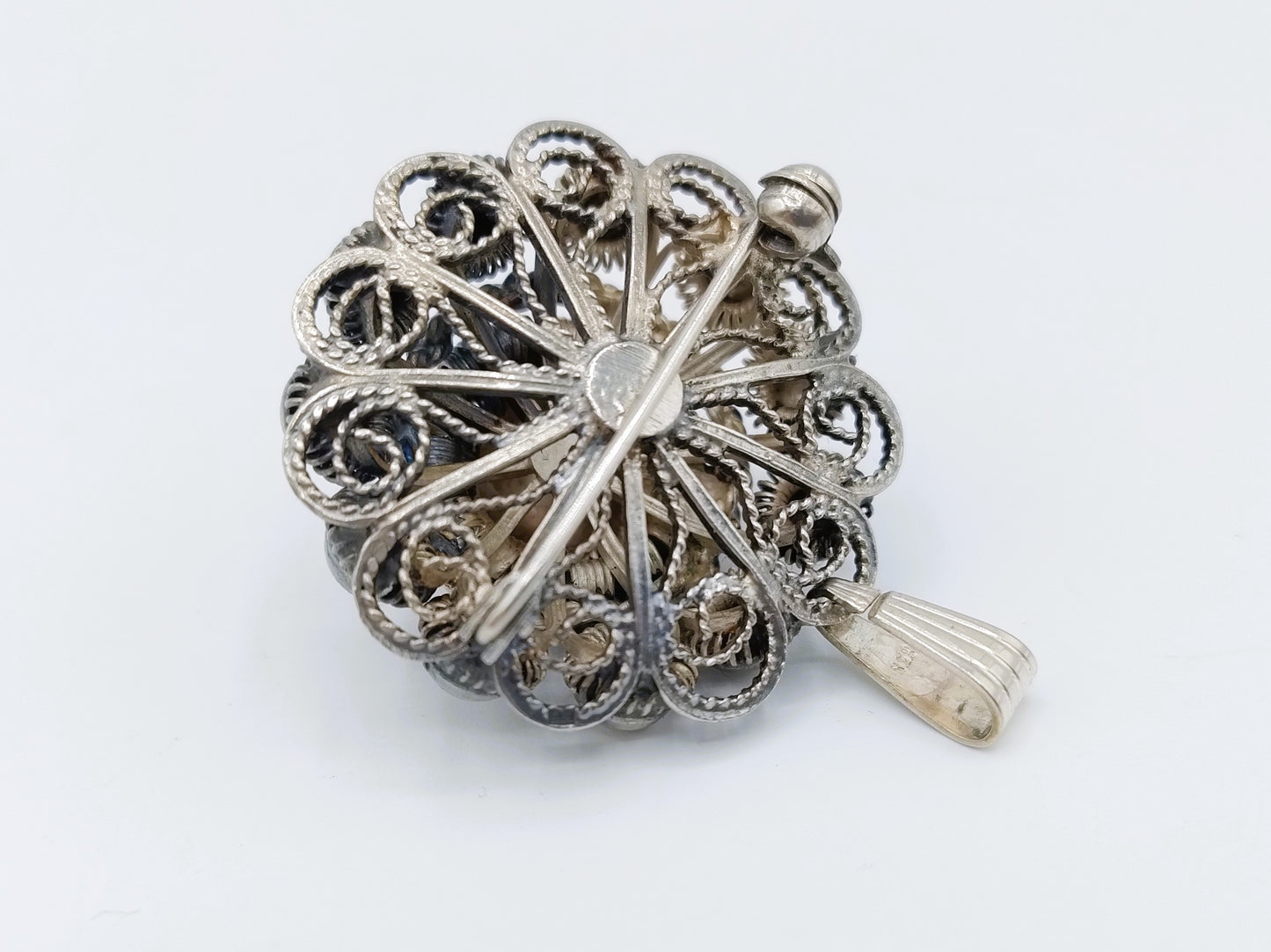 Silver Zeeland button brooch or pendant