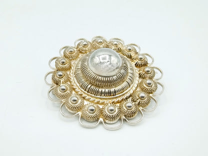 Silver Zeeland button brooch
