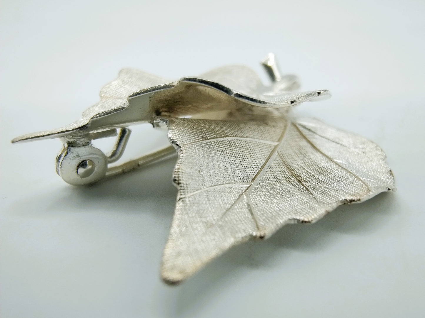 Silver leaf brooch, 925