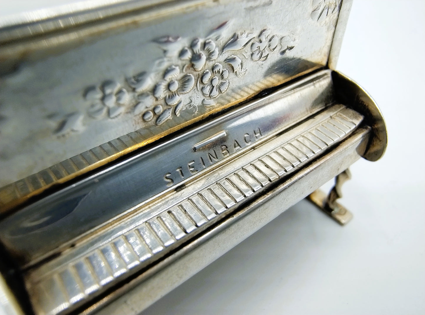 Silver miniature piano with stool, B. Drost Gz, Rhenen, 1975