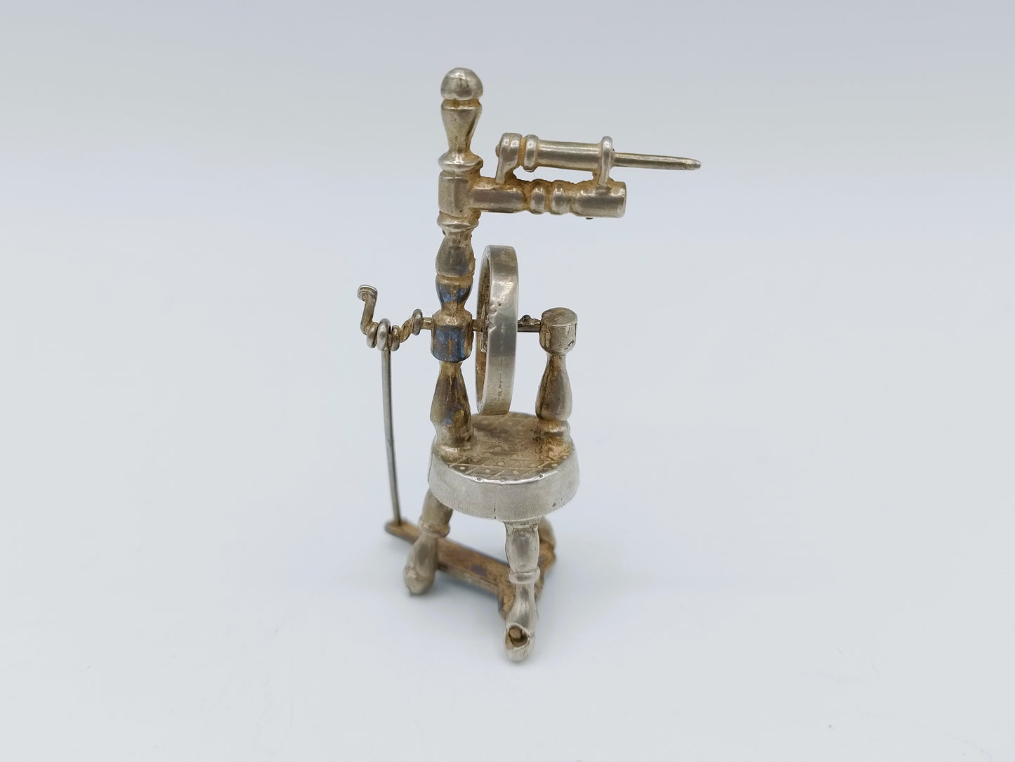 Zilveren miniatuur spinnewiel, C.A. Stout, Rotterdam, 1976
