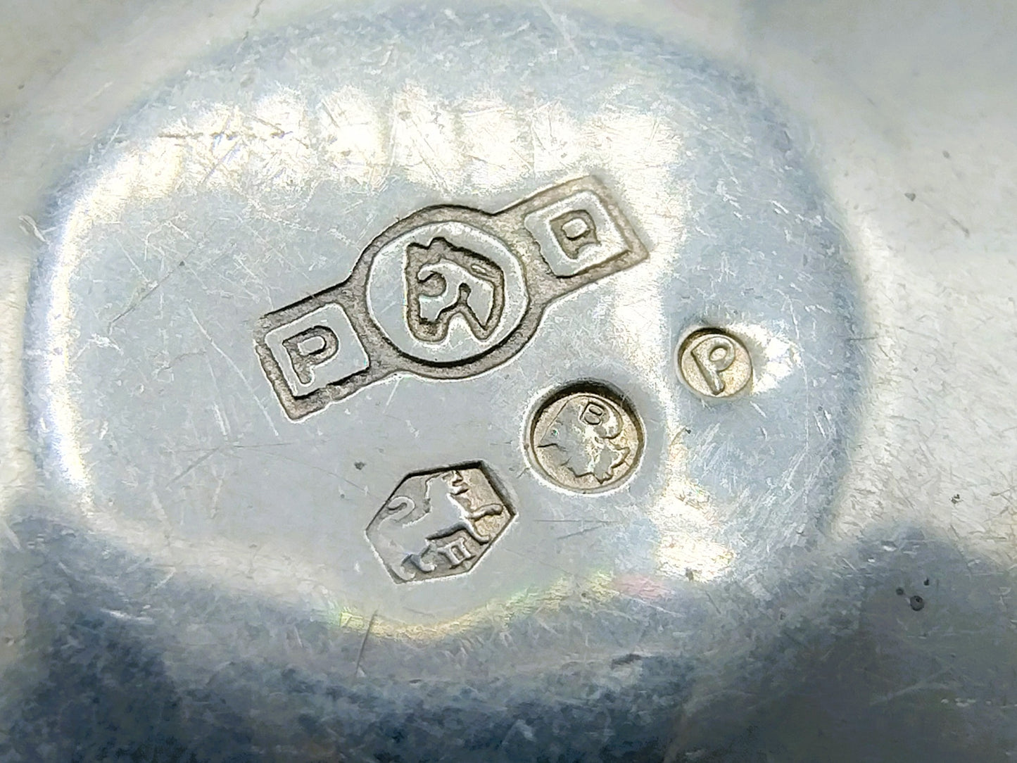 Zilveren miniatuur kop en schotel,  B. Drost Gz, Rhenen, 1975