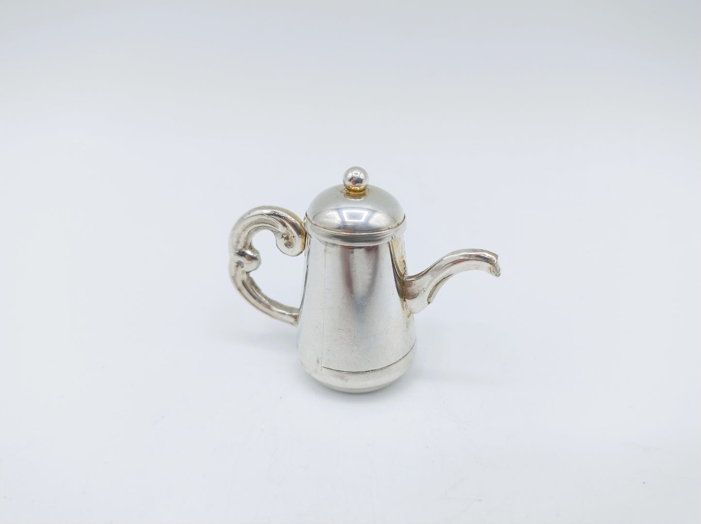 Zilveren miniatuur theepot, B. Drost Gz, Rhenen, 1979