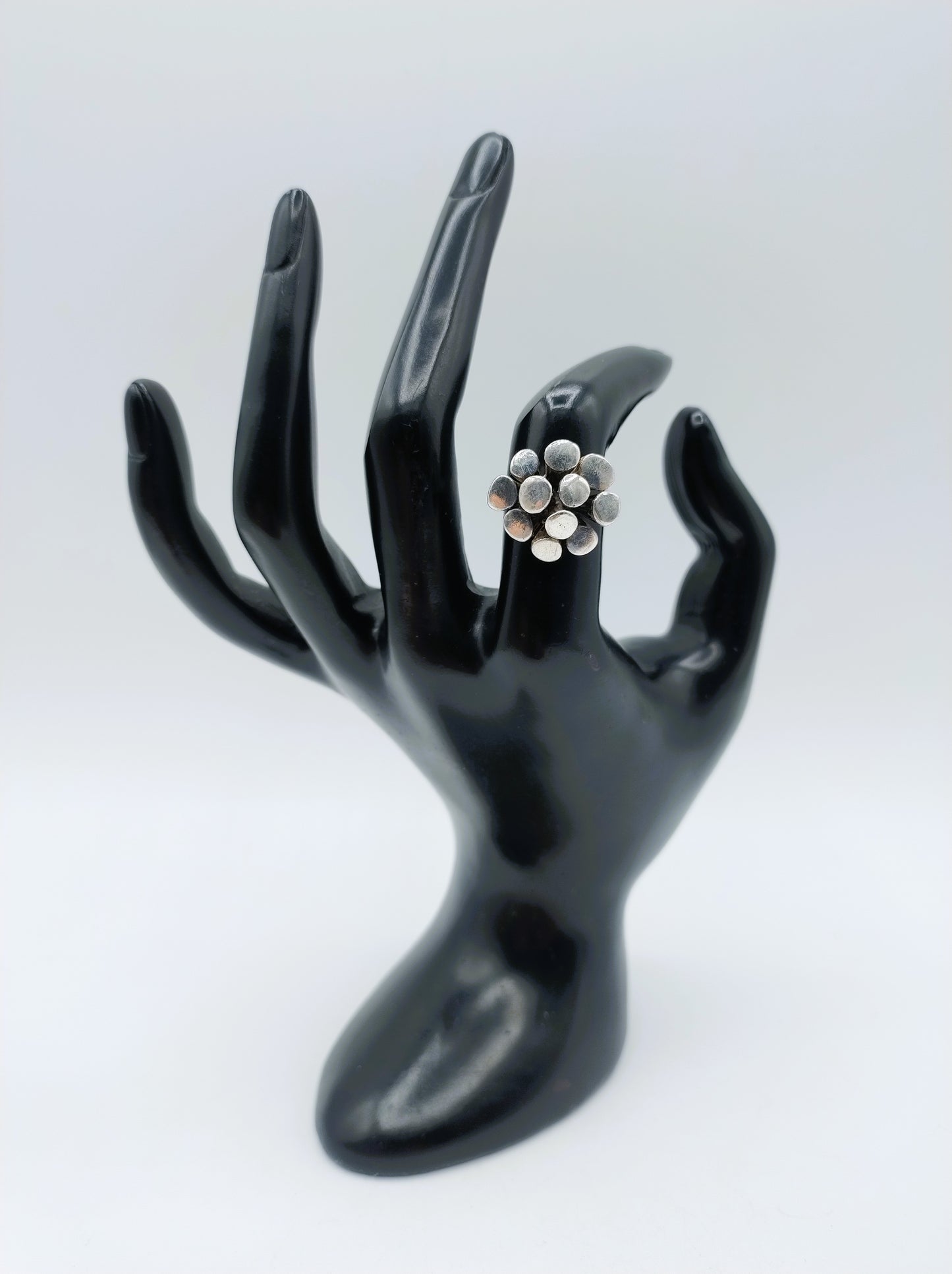 Silver design ring, 17.5 mm