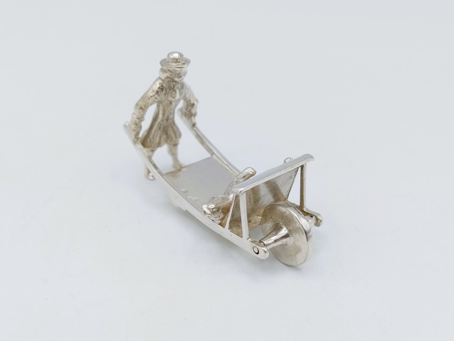 Zilveren miniatuur hondenmepper, meester Druiventros, Amsterdam, ca. 1650
