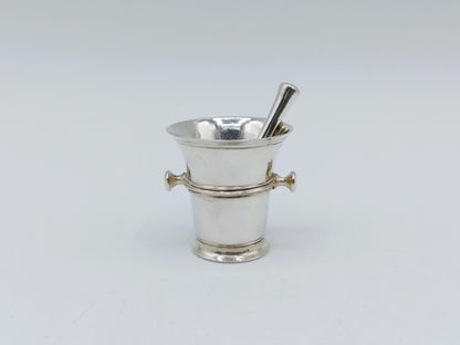 Zilveren miniatuur vijzel met stamper, J. D. Pont, Amsterdam, 1752