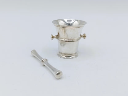 Zilveren miniatuur vijzel met stamper, J. D. Pont, Amsterdam, 1752