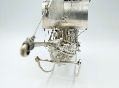 Zeer grote zilveren miniatuur, driemaster, J. Verhoogt, Hoorn, 1904