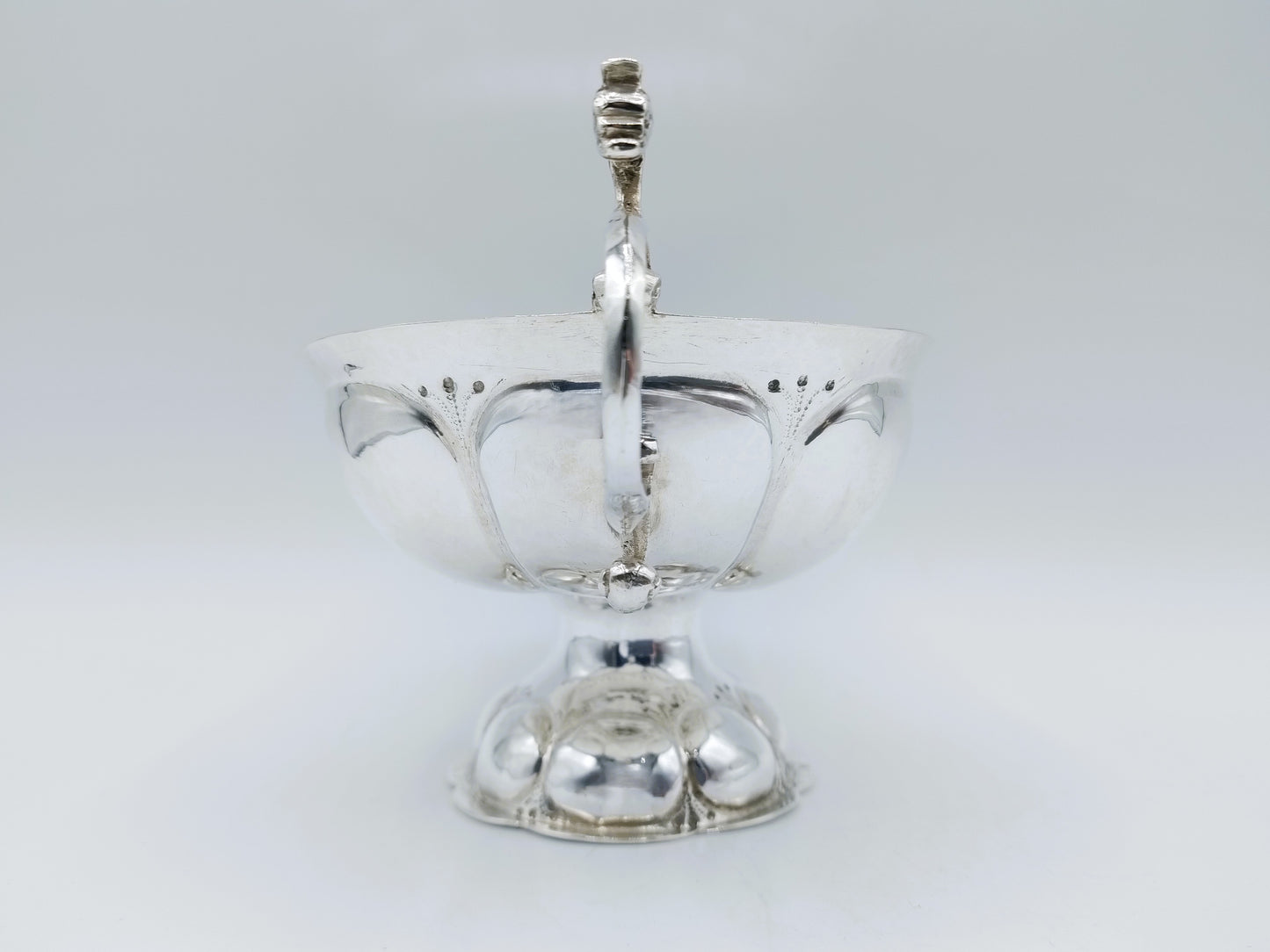 Silver brandy bowl, H. Sluiter, Groningen, 1685