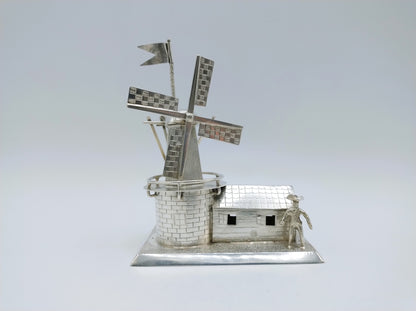 Zilveren miniatuur molen met woning, Hoorn, 1916