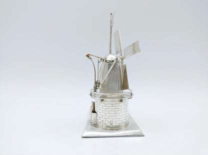 Zilveren miniatuur molen met woning, Hoorn, 1916