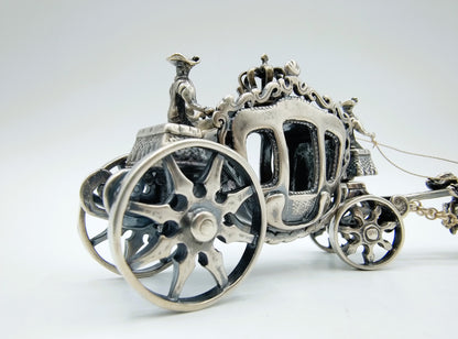 Zilveren miniatuur gouden koets, J. Weeda, Haarlem, 1984