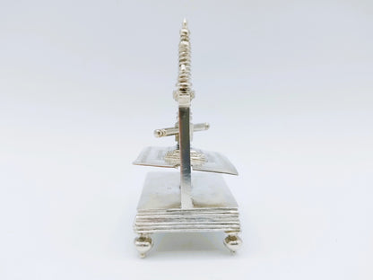 Zilveren miniatuur linnenpers, W. Jansen, Amsterdam, ca. 1670