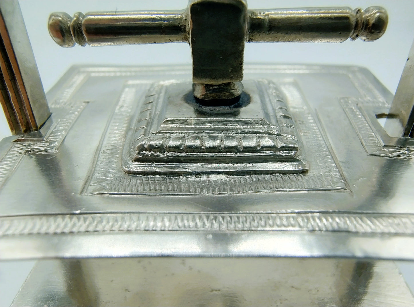 Zilveren miniatuur linnenpers, W. Jansen, Amsterdam, ca. 1670