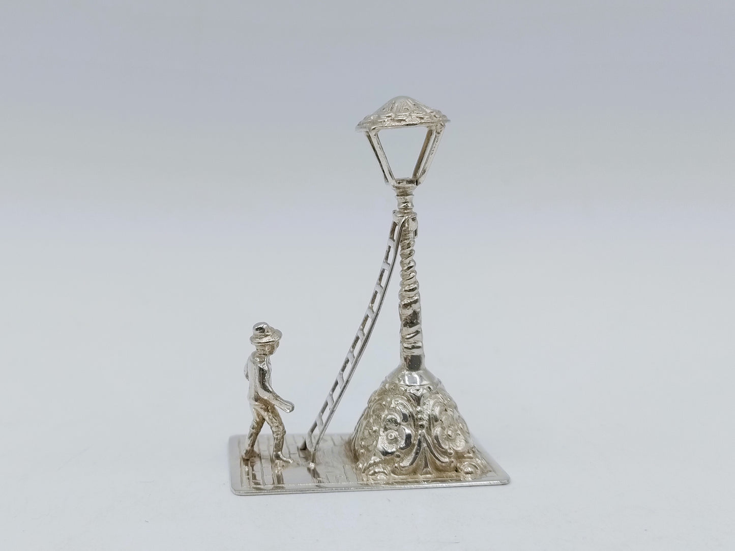 Silver miniature Lantern lighter, F.A. Lesener, Amsterdam, ca. 1930