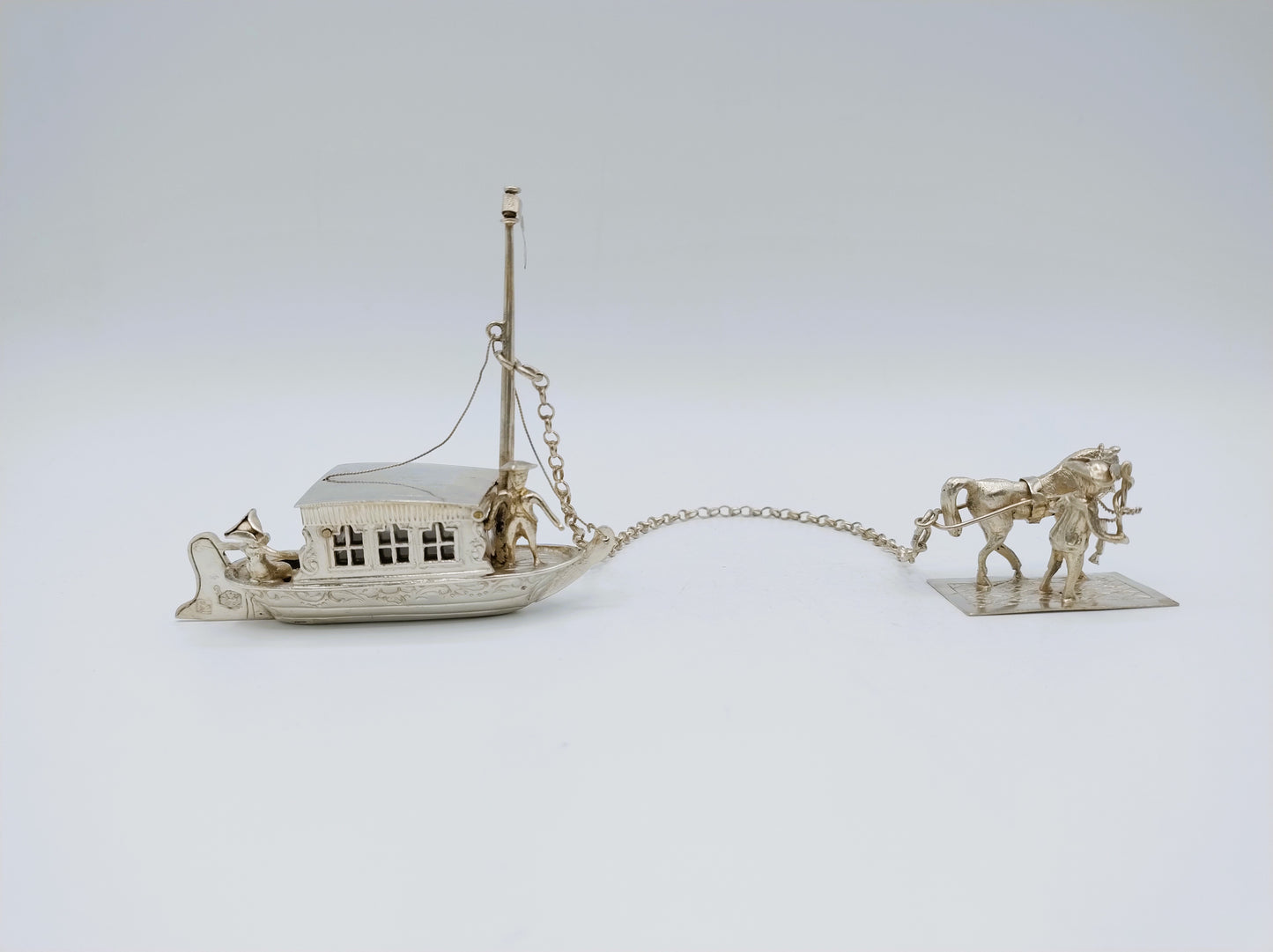 Zilveren miniatuur trekschuit met paard, J. van Straten, Hoorn, 1896