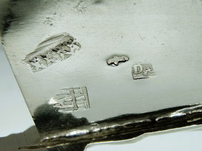 Zilveren miniatuur, man met kruiwagen, D. de Jong Wzn, Groningen