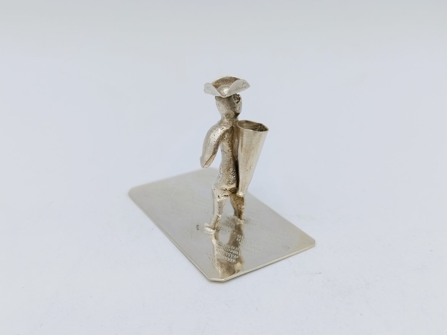 Zilveren miniatuur, reiziger, 19e eeuws