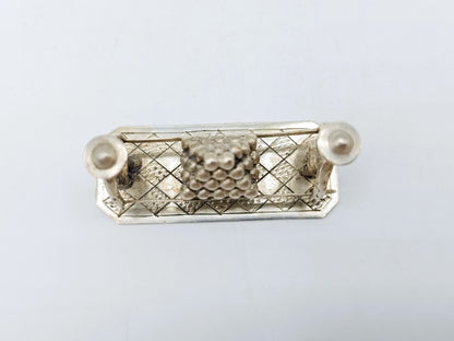 Zilveren miniatuur, kaasdragers, W. Brehm, Schoonhoven, 20e eeuws