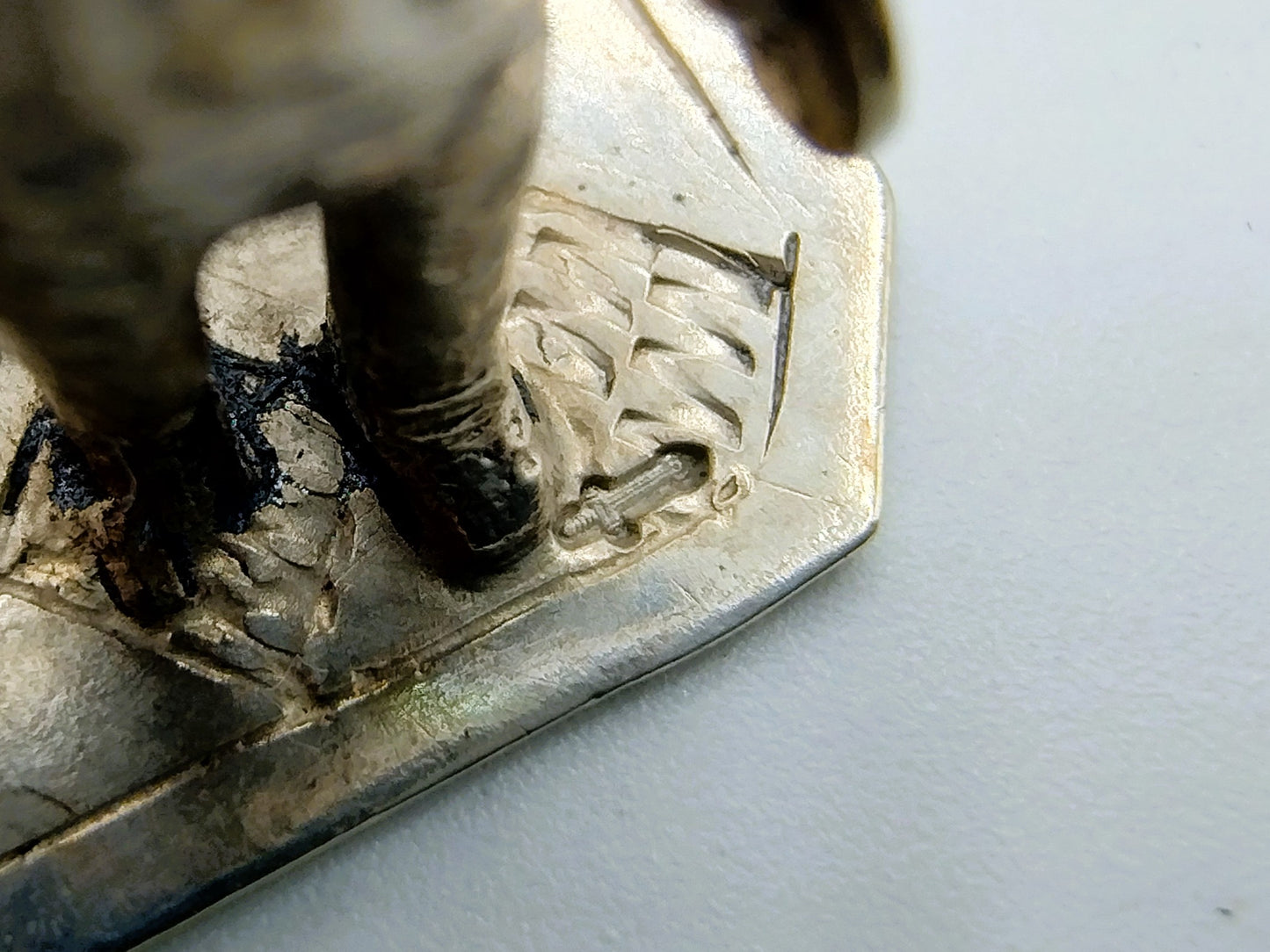 Zilveren miniatuur, kaasdragers, W. Brehm, Schoonhoven, 20e eeuws