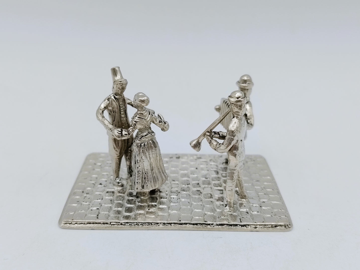 Zilveren miniatuur dansgroep, H. Hooijkaas, Schoonhoven, 1979