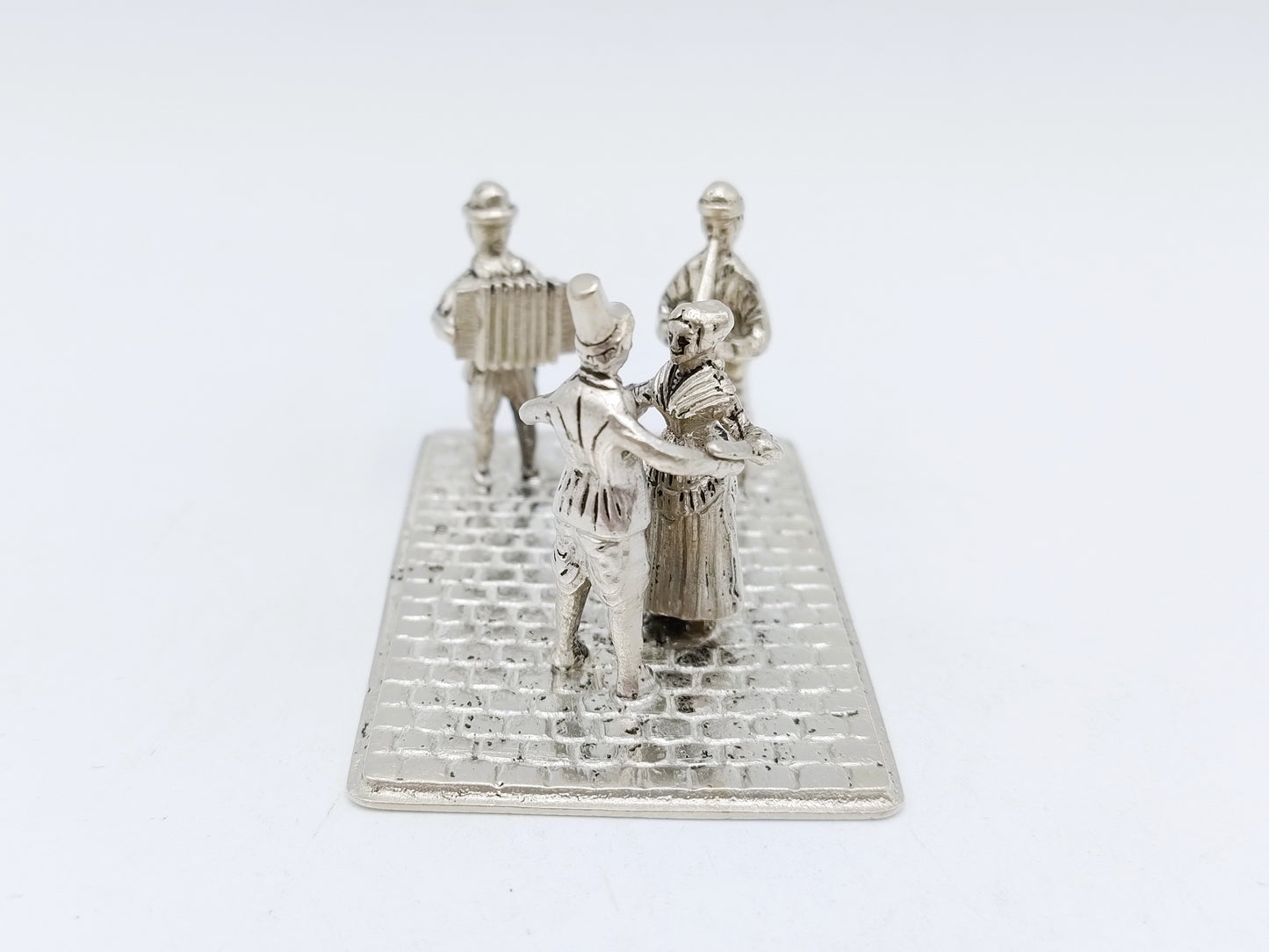 Zilveren miniatuur dansgroep, H. Hooijkaas, Schoonhoven, 1979