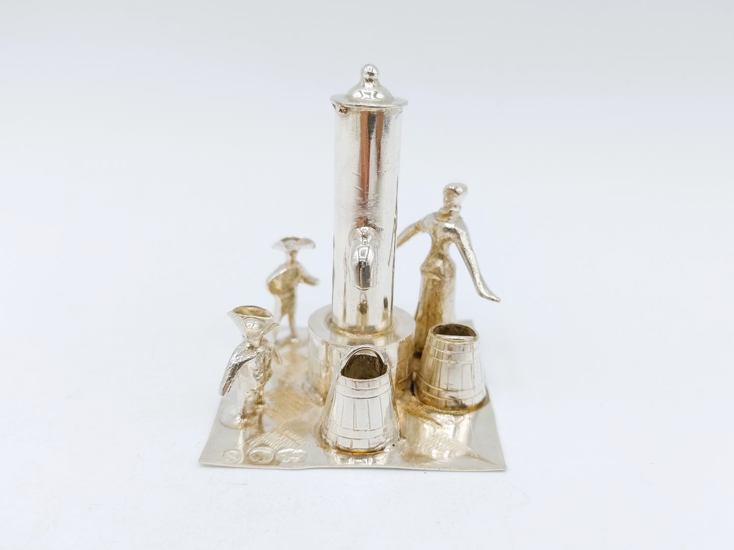 Zilveren miniatuur, waterpomp, J. Verhoogt, Hoorn, 1909
