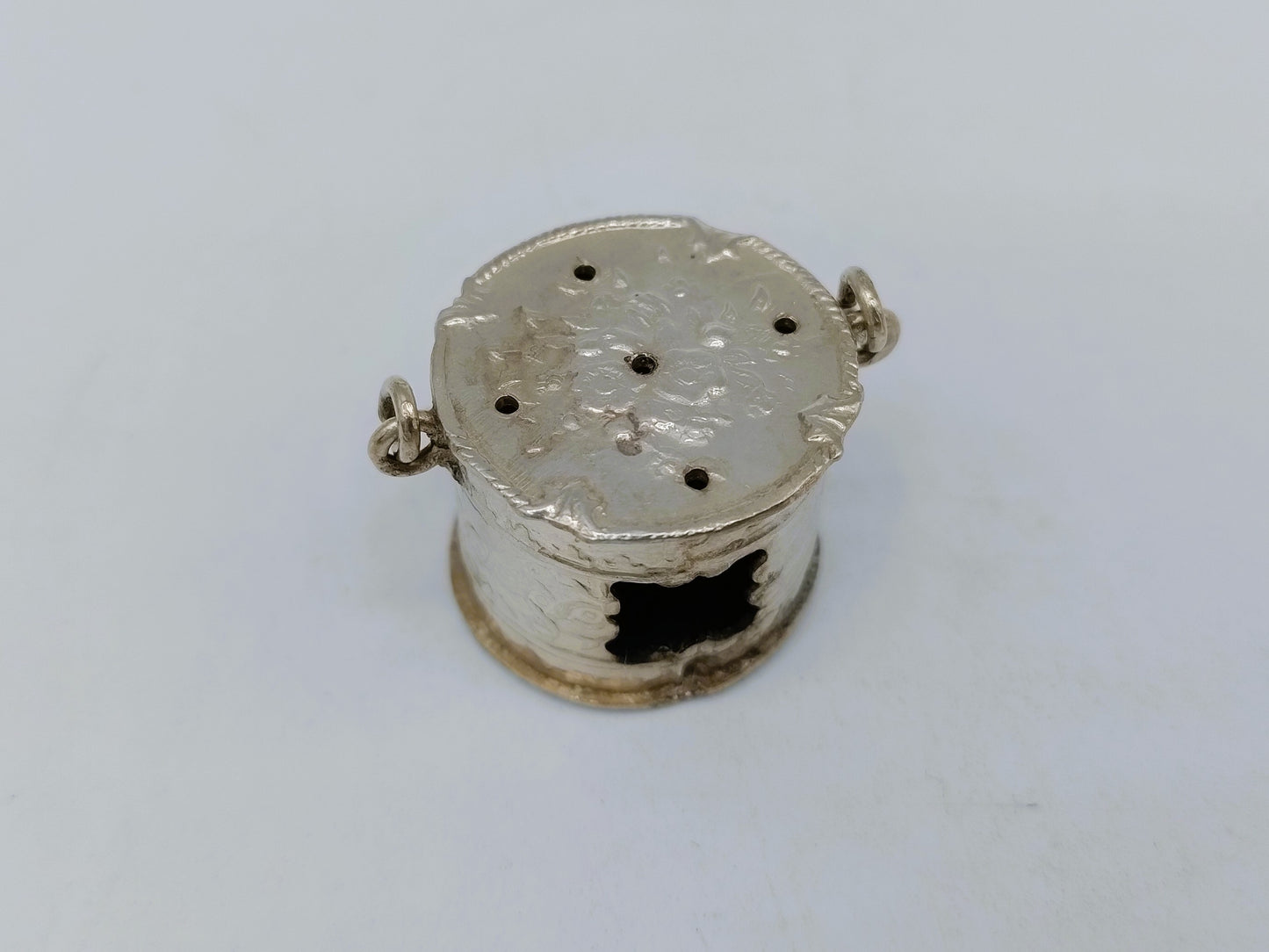Silver miniature foot stove, H. Hooijkaas, Schoonhoven, c. 1910
