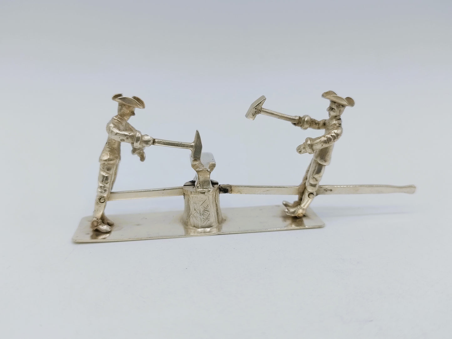 Silver miniature blacksmiths, F.A. Lesener, Amsterdam, c. 1930