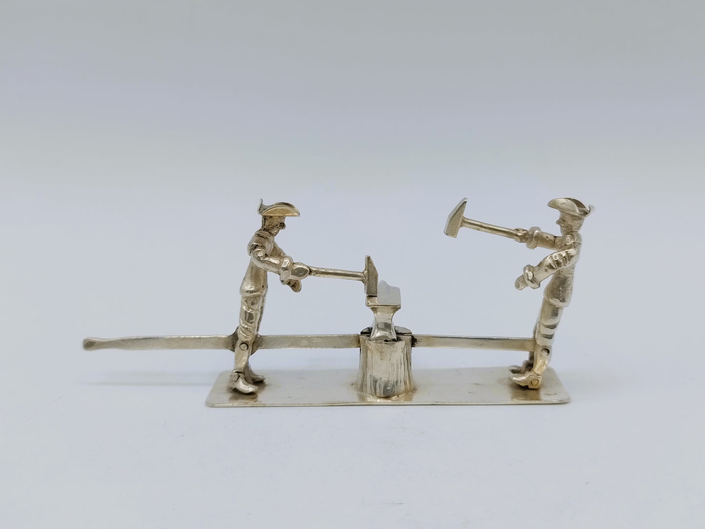 Silver miniature blacksmiths, F.A. Lesener, Amsterdam, c. 1930