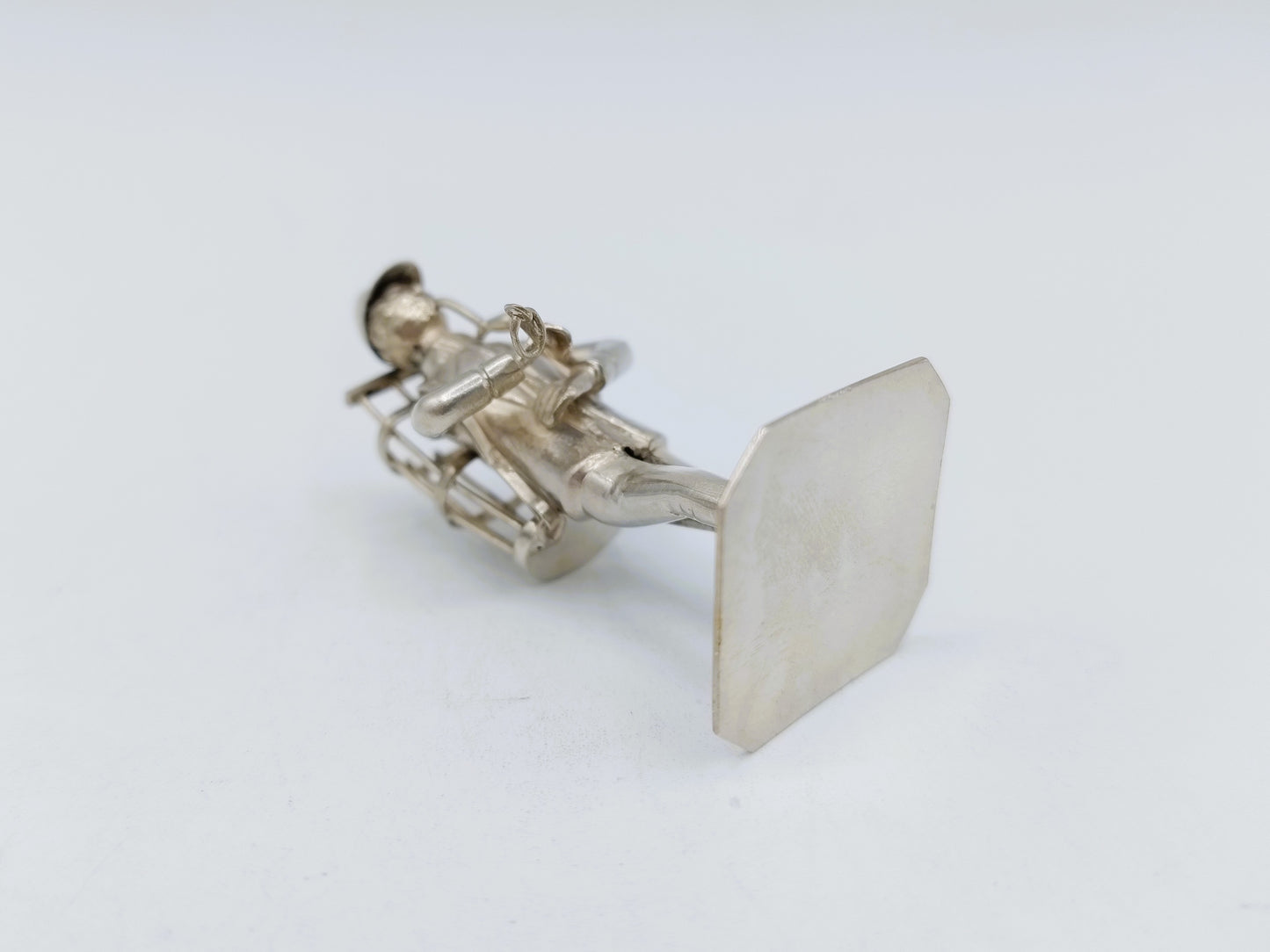Silver miniature man with basket, J. Held, Amsterdam, ca. 1870