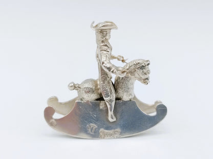 Zilveren miniatuur hobbelpaard, J. Koningh, Enkhuizen, 1743