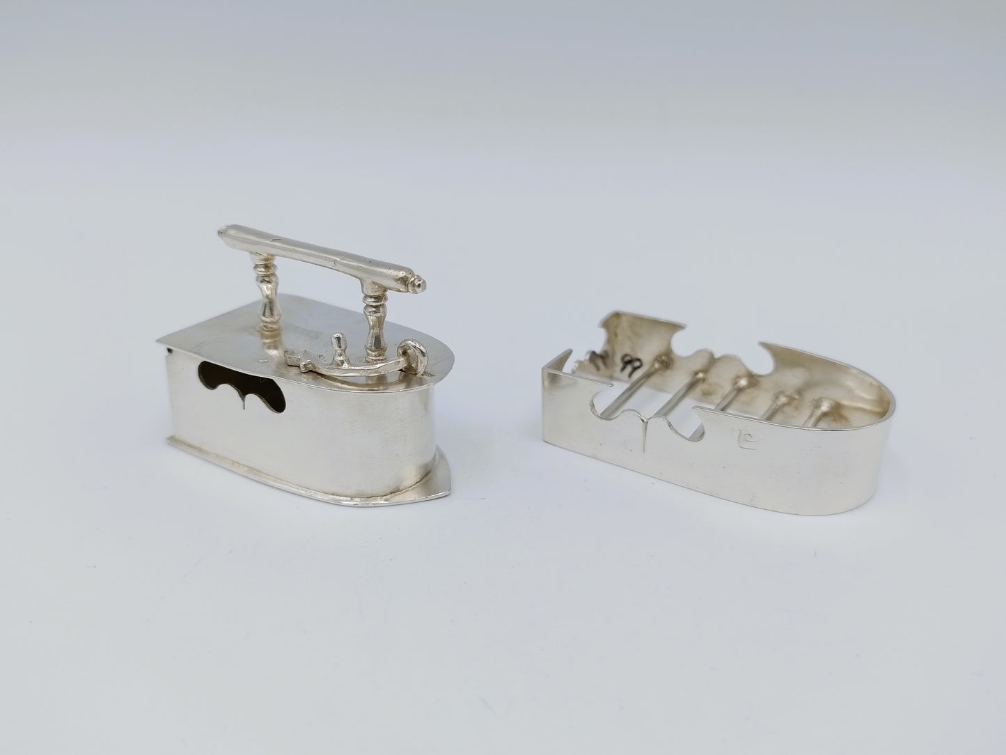 Silver miniature iron with stand, R.J. Spaanstra, Drachten, 19th century