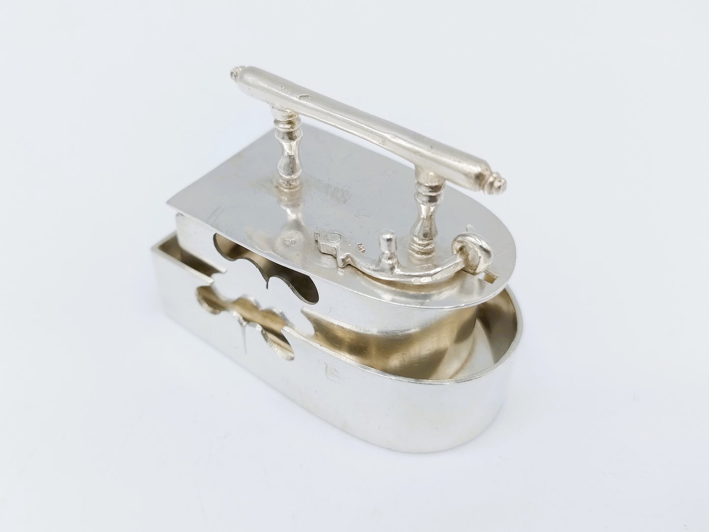 Silver miniature iron with stand, R.J. Spaanstra, Drachten, 19th century