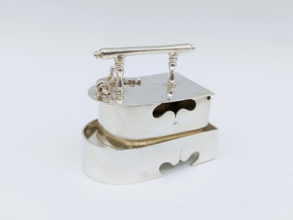 Silver miniature iron with stand, R.J. Spaanstra, Drachten, 19th century
