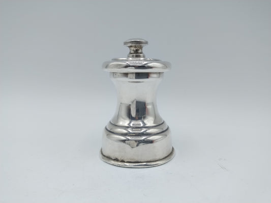 Silver pepper mill, W. Hutton & Sons Ltd, Birmingham, 1909