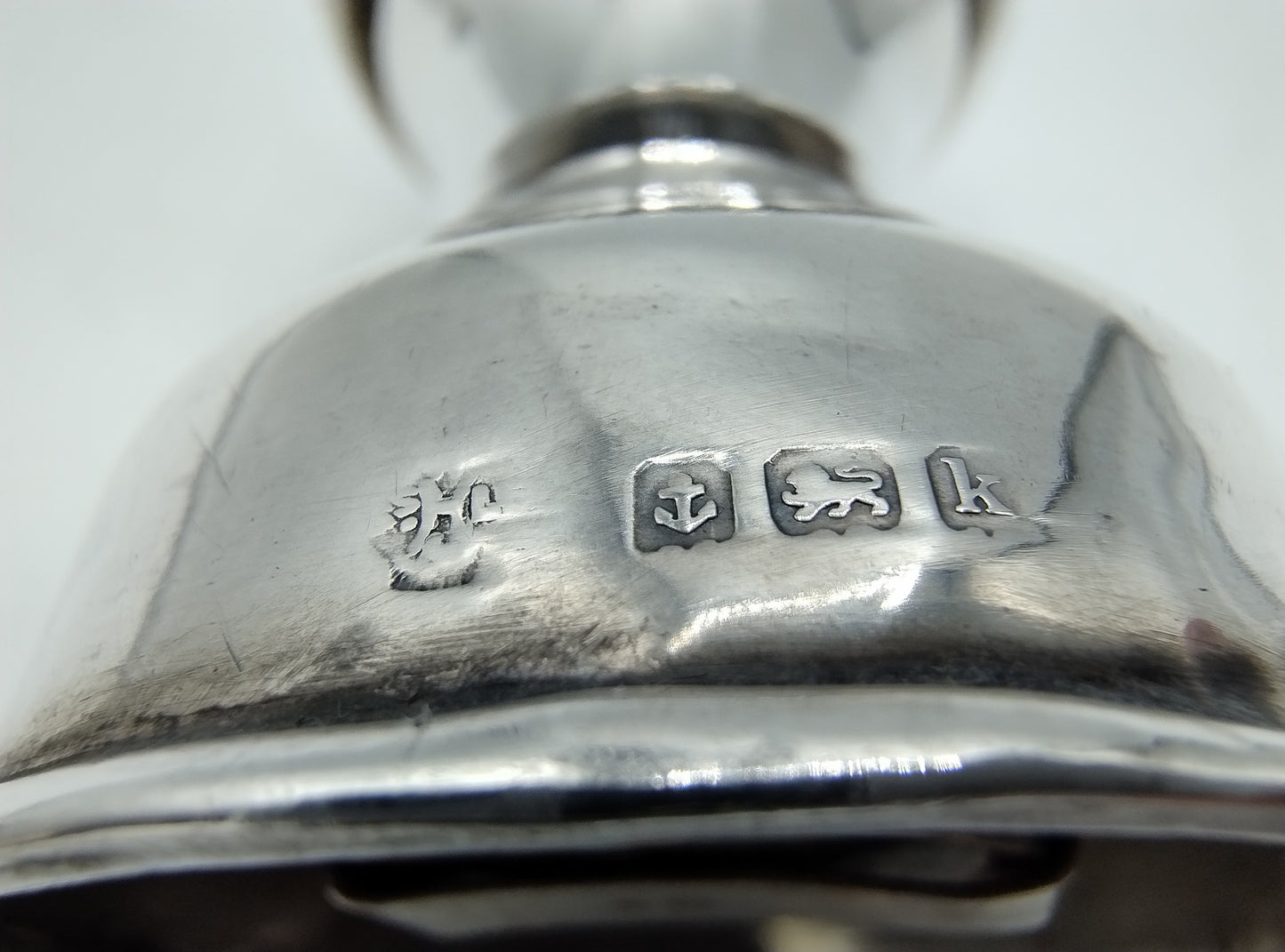 Silver pepper mill, W. Hutton & Sons Ltd, Birmingham, 1909