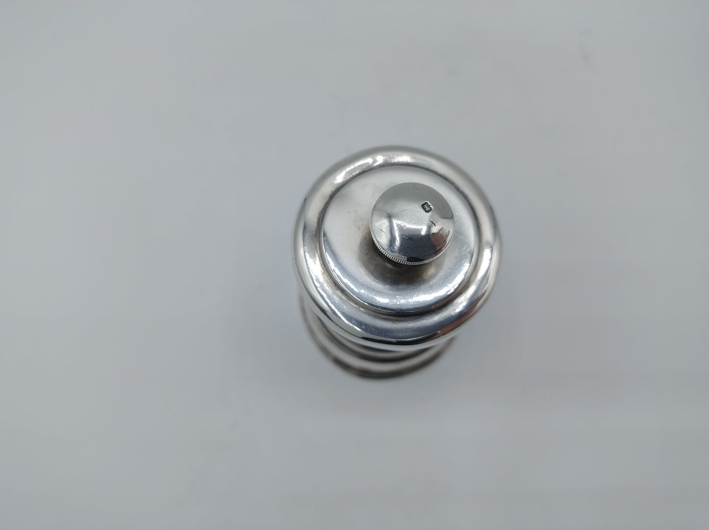 Silver pepper mill, W. Hutton & Sons Ltd, Birmingham, 1909