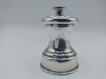 Silver pepper mill, W. Hutton & Sons Ltd, Birmingham, 1909
