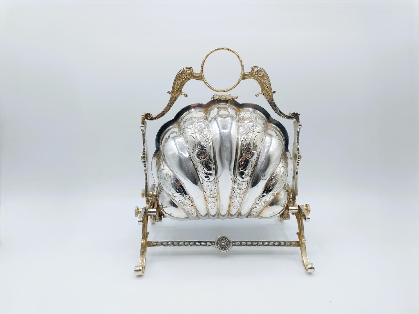Victorian silver-plated biscuit barrel, Sheffield, circa 1880