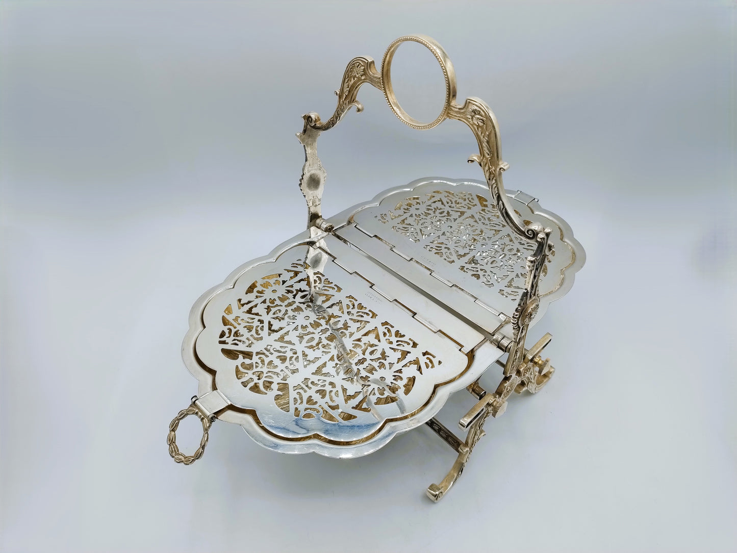 Victorian silver-plated biscuit barrel, Sheffield, circa 1880