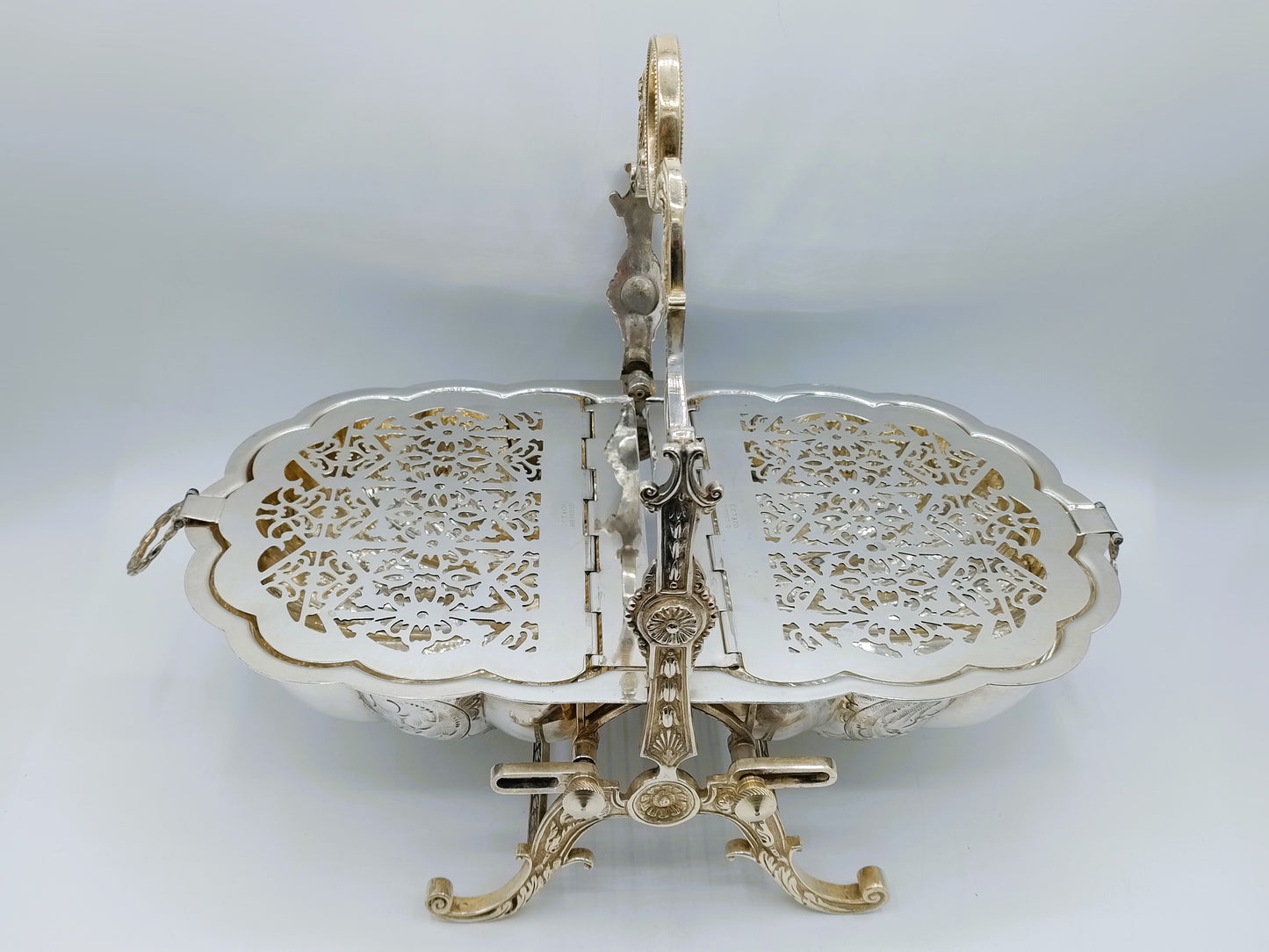 Victorian silver-plated biscuit barrel, Sheffield, circa 1880