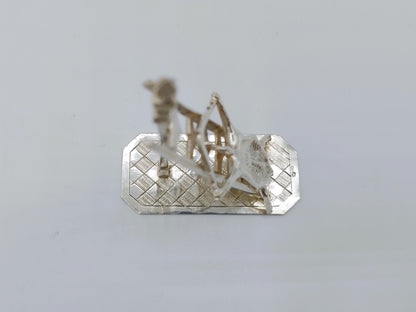 Zilveren miniatuur varken op ladder, P. van Somerwil I, Amsterdam, ca. 1730